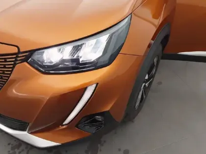 Photo 15 Peugeot 2008  Electrique 136 ch