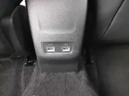 Photo 41 Peugeot 2008  Electrique 136 ch