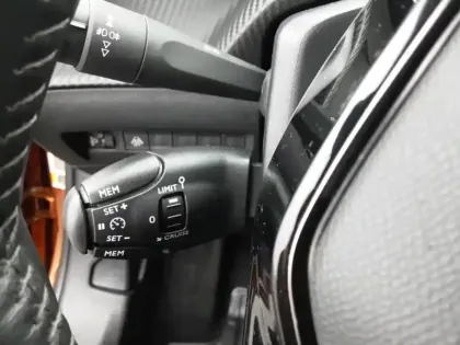 Photo 42 Peugeot 2008  Electrique 136 ch