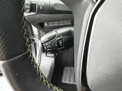 Photo 18 Peugeot 2008  PureTech 130 S&S BVM6