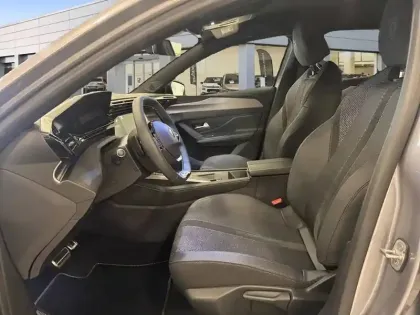 Photo 6 Peugeot 308  SW PHEV 225 e-EAT8
