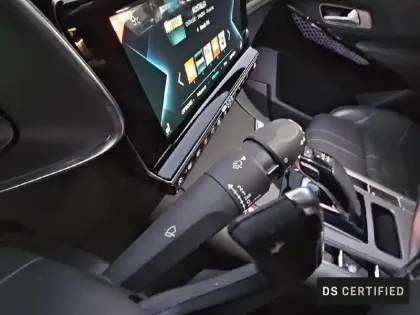 Photo 16 DS DS 7 DS7 Crossback Hybride E-Tense 300 EAT8 4x4 Louvre