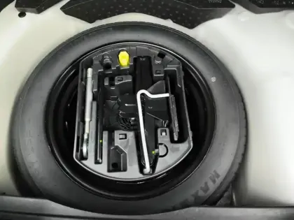 Photo 25 DS DS 3 DS3 Crossback PureTech 130 EAT8 Toits de Paris