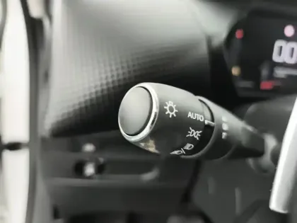 Photo 15 DS DS 3 DS3 Crossback PureTech 130 EAT8 Toits de Paris