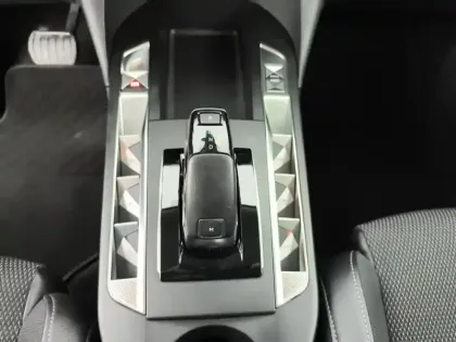 Photo 22 DS DS 3 DS3 Crossback PureTech 130 EAT8 Toits de Paris