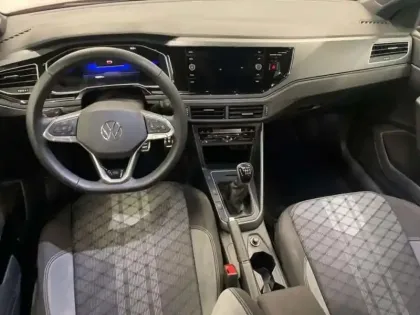 Photo 8 Volkswagen Polo 1.0 TSI 95 S&S BVM5 R-Line