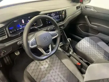 Photo 29 Volkswagen Polo 1.0 TSI 95 S&S BVM5 R-Line