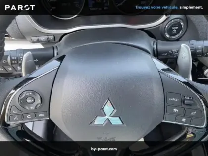 Photo 17 Mitsubishi Eclipse Cross 2.4 MIVEC PHEV 188ch Instyle 4WD