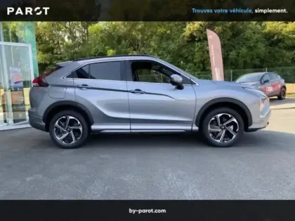 Photo 24 Mitsubishi Eclipse Cross 2.4 MIVEC PHEV 188ch Instyle 4WD