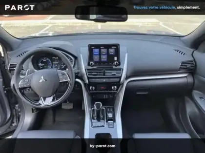 Photo 2 Mitsubishi Eclipse Cross 2.4 MIVEC PHEV 188ch Instyle 4WD