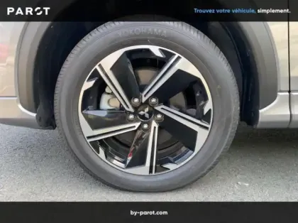 Photo 13 Mitsubishi Eclipse Cross 2.4 MIVEC PHEV 188ch Instyle 4WD