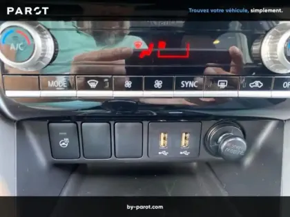 Photo 20 Mitsubishi Eclipse Cross 2.4 MIVEC PHEV 188ch Instyle 4WD