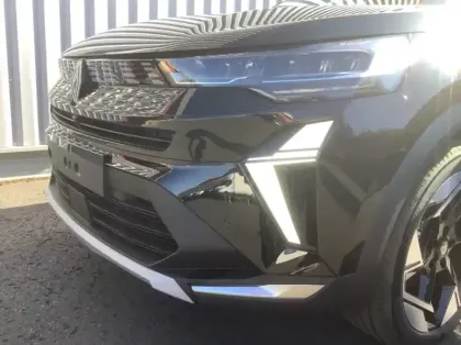 Photo 27 Renault Symbioz Nouveau E-Tech full hybrid 145 Iconic