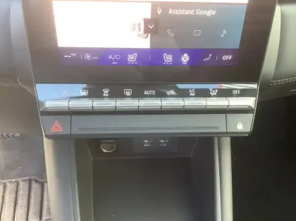 Photo 15 Renault Symbioz Nouveau E-Tech full hybrid 145 Iconic