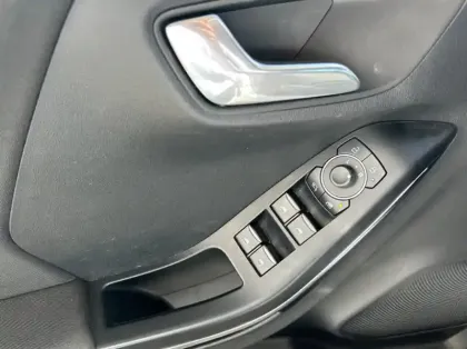 Photo 5 Ford Puma 1.0 Flexifuel 125ch S&amp;S mHEV ST-Line