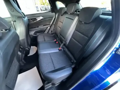 Photo 8 Renault Austral 1.2 E-Tech full hybrid 200ch Techno esprit Alpine - 23