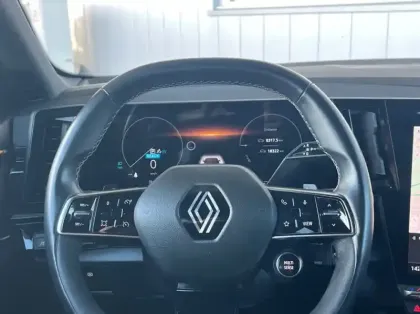 Photo 6 Renault Austral 1.2 E-Tech full hybrid 200ch Techno esprit Alpine - 23