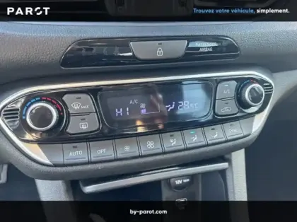 Photo 4 Hyundai I30 SW 1.0 T-GDi 120ch Hybrid 48V Creative DCT-7