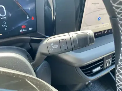 Photo 7 Ford Transit Courier Fourgonnette Electrique 100 kW 136ch Limited