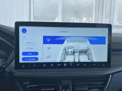 Photo 4 Ford Kuga 2.5 Duratec 243ch Hybride Rechargeable Active X Powershift