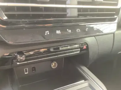 Photo 15 Citroën C5 aircross Hybride 145 e-DCS6 Max