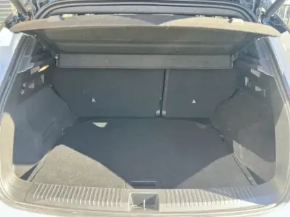 Photo 10 Renault Austral 1.2 E-Tech full hybrid 200ch Iconic esprit Alpine- 24