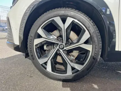 Photo 13 Renault Austral 1.2 E-Tech full hybrid 200ch Iconic esprit Alpine- 24