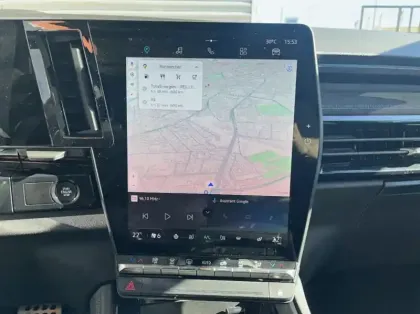 Photo 3 Renault Austral 1.2 E-Tech full hybrid 200ch Iconic esprit Alpine- 24