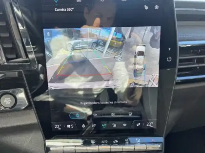 Photo 15 Renault Austral 1.2 E-Tech full hybrid 200ch Iconic esprit Alpine- 24