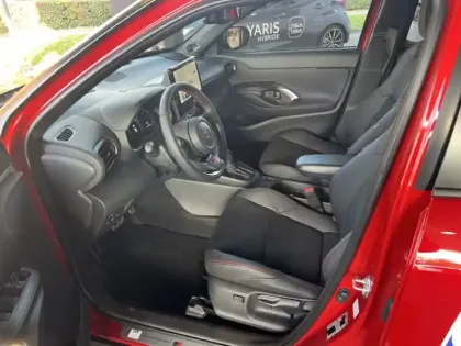 Photo 11 Toyota Yaris Hybride 1.5 HYBRID 130H 2WD GR SPORT TECHNO AUTO CR