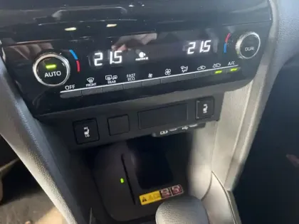 Photo 15 Toyota Yaris Hybride 1.5 HYBRID 130H 2WD GR SPORT TECHNO AUTO CR