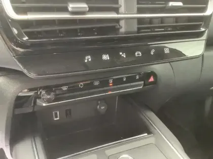 Photo 15 Citroën C5 aircross Hybride 145 e-DCS6 Max