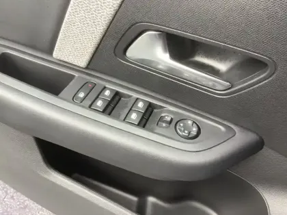 Photo 16 Citroën C4 PureTech 130 S&amp;S EAT8 Shine