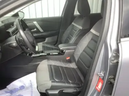 Photo 10 Citroën C4 PureTech 130 S&amp;S EAT8 Shine