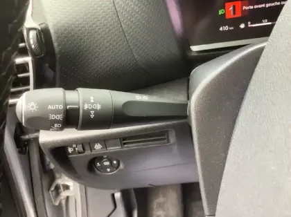 Photo 27 Citroën C4 PureTech 130 S&amp;S EAT8 Shine