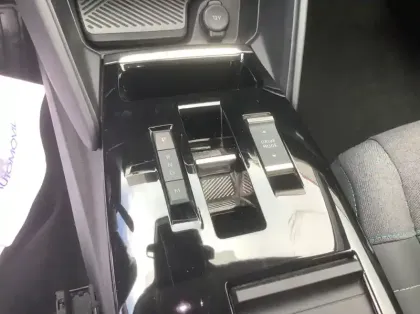 Photo 21 Citroën C4 PureTech 130 S&amp;S EAT8 Shine