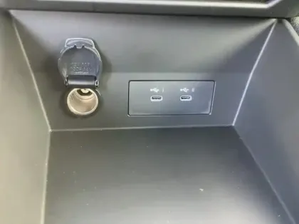 Photo 20 Renault Symbioz Nouveau E-Tech full hybrid 145 Iconic