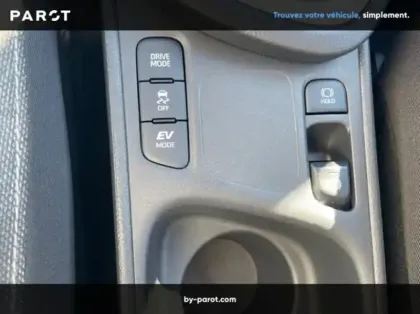 Photo 18 Toyota Yaris 116h Dynamic MY22