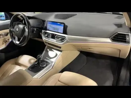 Photo 8 BMW Serie 3 Série 3 318dA 150ch Luxury