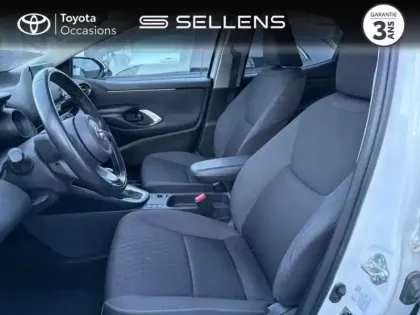 Photo 10 Toyota Yaris  116h Design 5p MY22