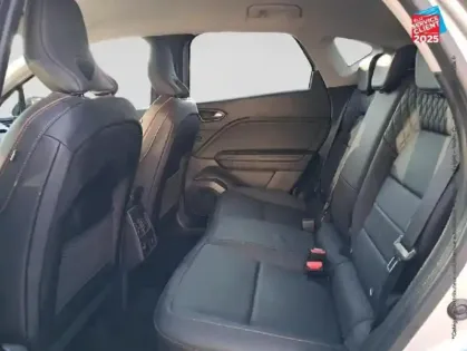 Photo 10 Renault Captur  1.6 E-Tech Plug-in 160ch Initiale Paris Sieges chauf Camera