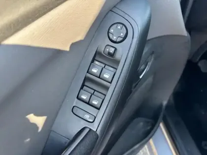 Photo 11 Citroën C4 Picasso  PureTech 130ch Live S&S