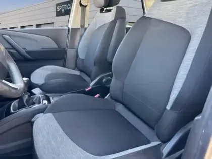 Photo 8 Citroën C4 Picasso  PureTech 130ch Live S&S