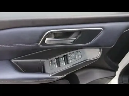 Photo 12 Nissan Qashqai  1.3 Mild Hybrid 140ch Tekna