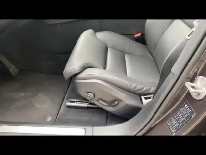 Photo 13 Volvo Xc60  T6 Hybride Rechargeable 253 + 145ch Ultra Style Dark Geartronic 8 AWD