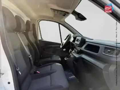 Photo 19 Renault Trafic Gén. III (F82) Ph3 Confort 4