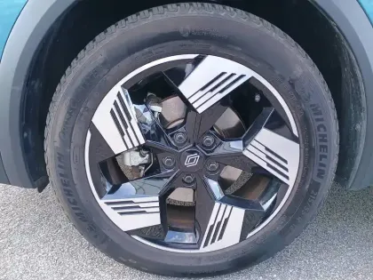 Photo 18 Renault Symbioz  E-Tech full hybrid 145