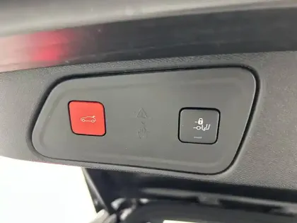 Photo 26 Peugeot 3008  Hybrid 225 e-EAT8