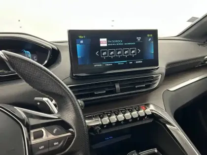 Photo 11 Peugeot 3008  Hybrid 225 e-EAT8