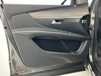 Photo 10 Peugeot 3008  Hybrid 225 e-EAT8